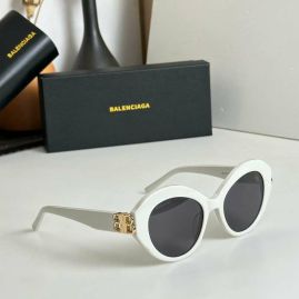 Picture of Balenciga Sunglasses _SKUfw54023040fw